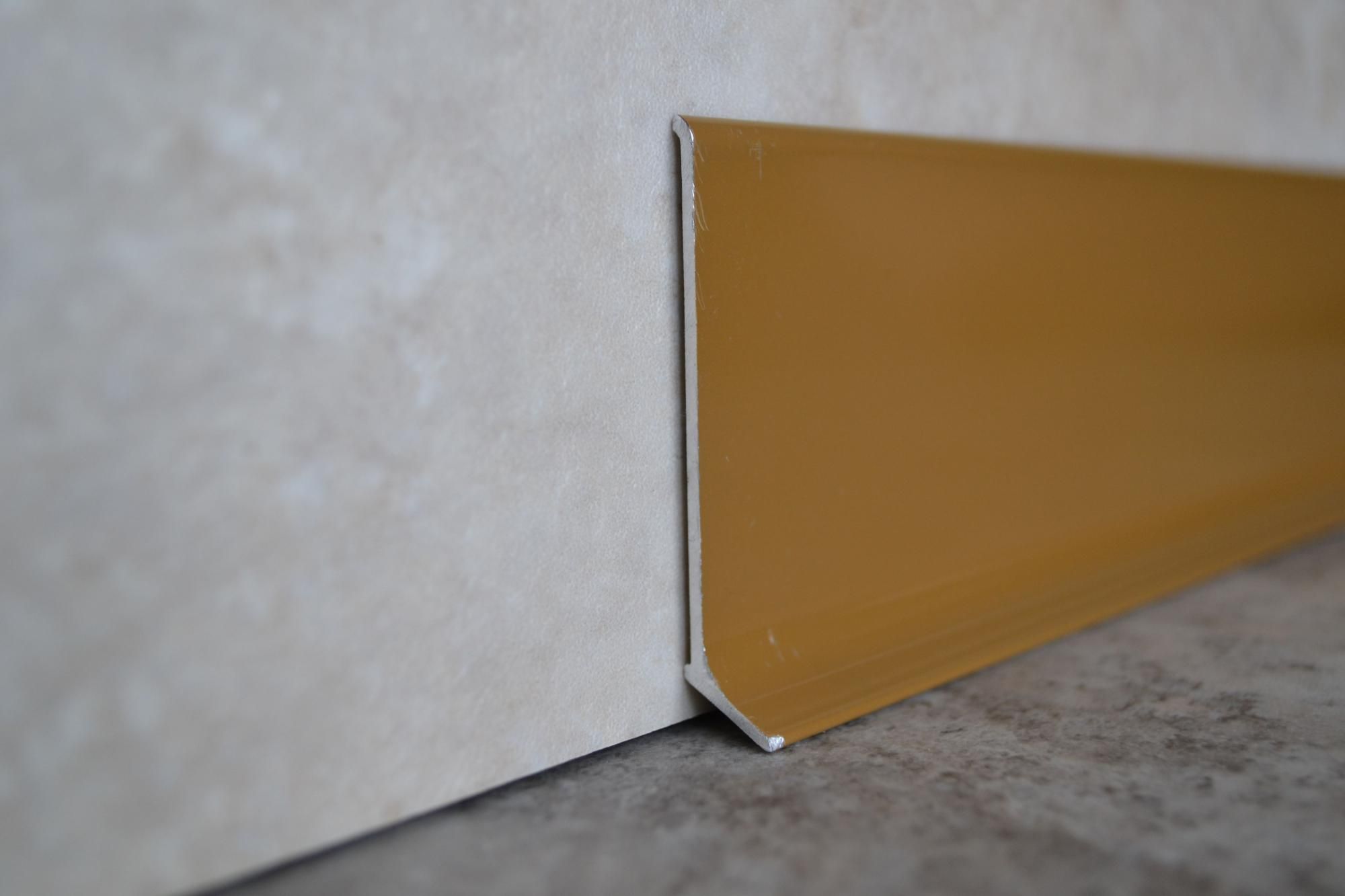 Плинтус алюминиевый L-образный золотой (2500*11*60 мм) — купить в Таганроге