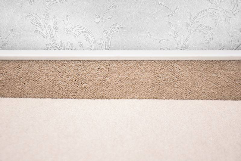 Плинтус для ковролина "Korner" Listwa белый (2500*13,8*50 мм) — купить в Таганроге